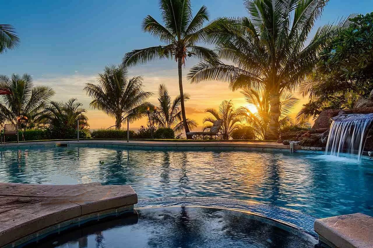 Maui Recovery Poolside view